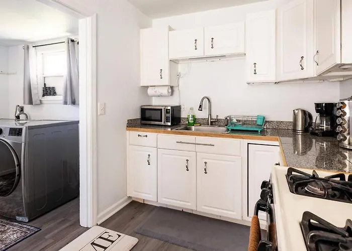 Misha\'S Hunn Cottage